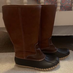 Duck boots